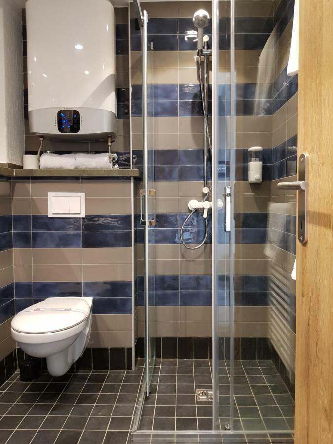 פודגוריצה Hotel Resurs מראה חיצוני תמונה
