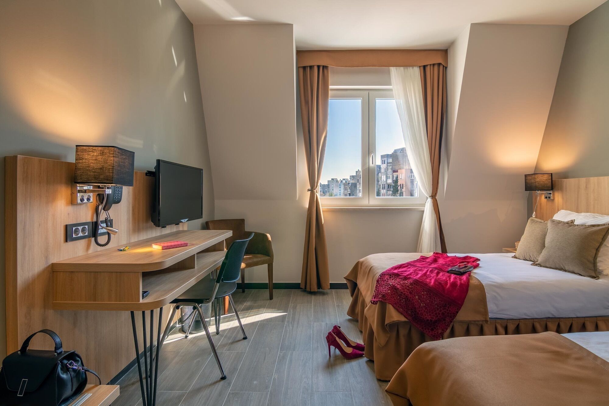 פודגוריצה Hotel Resurs מראה חיצוני תמונה