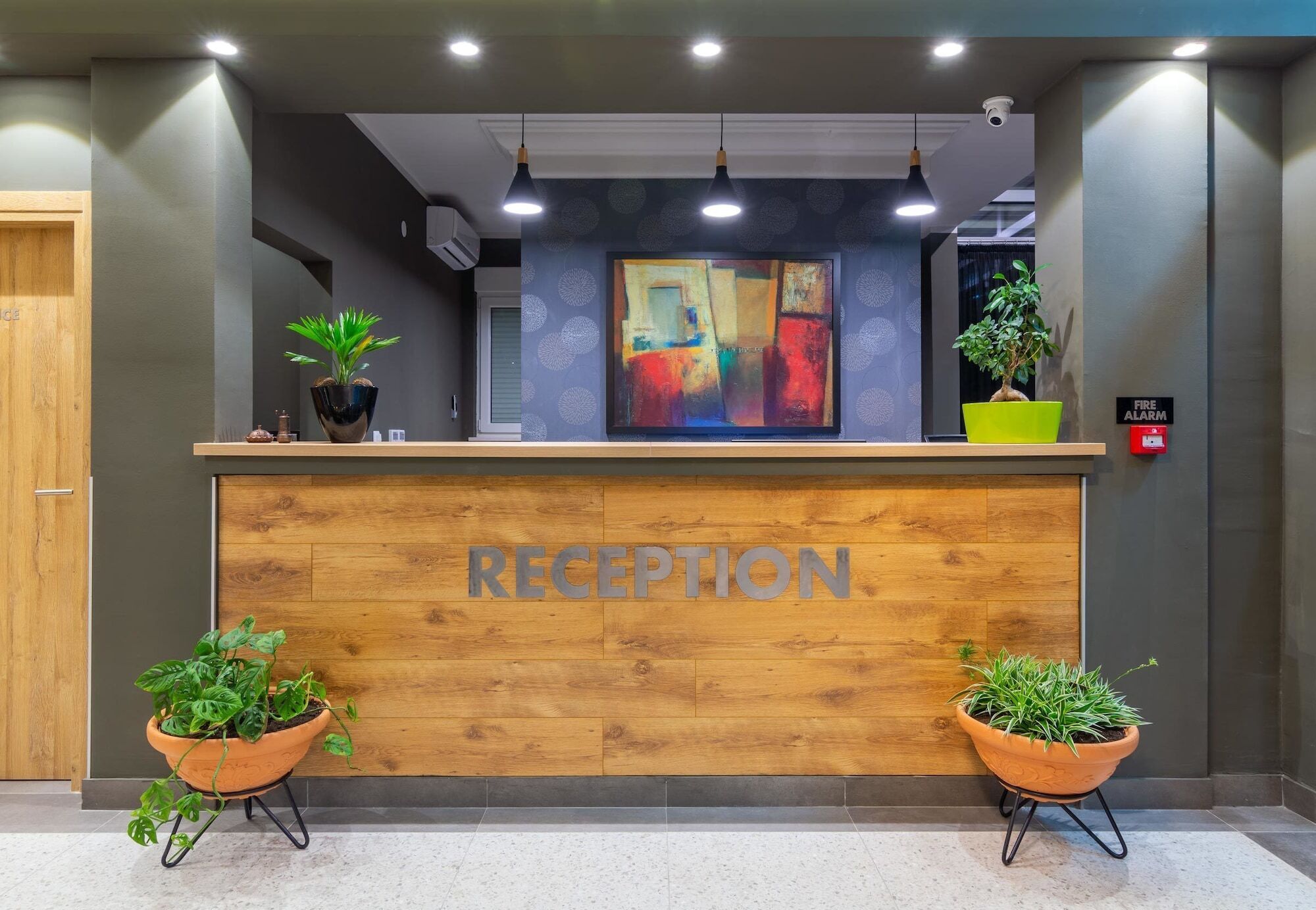 פודגוריצה Hotel Resurs מראה חיצוני תמונה