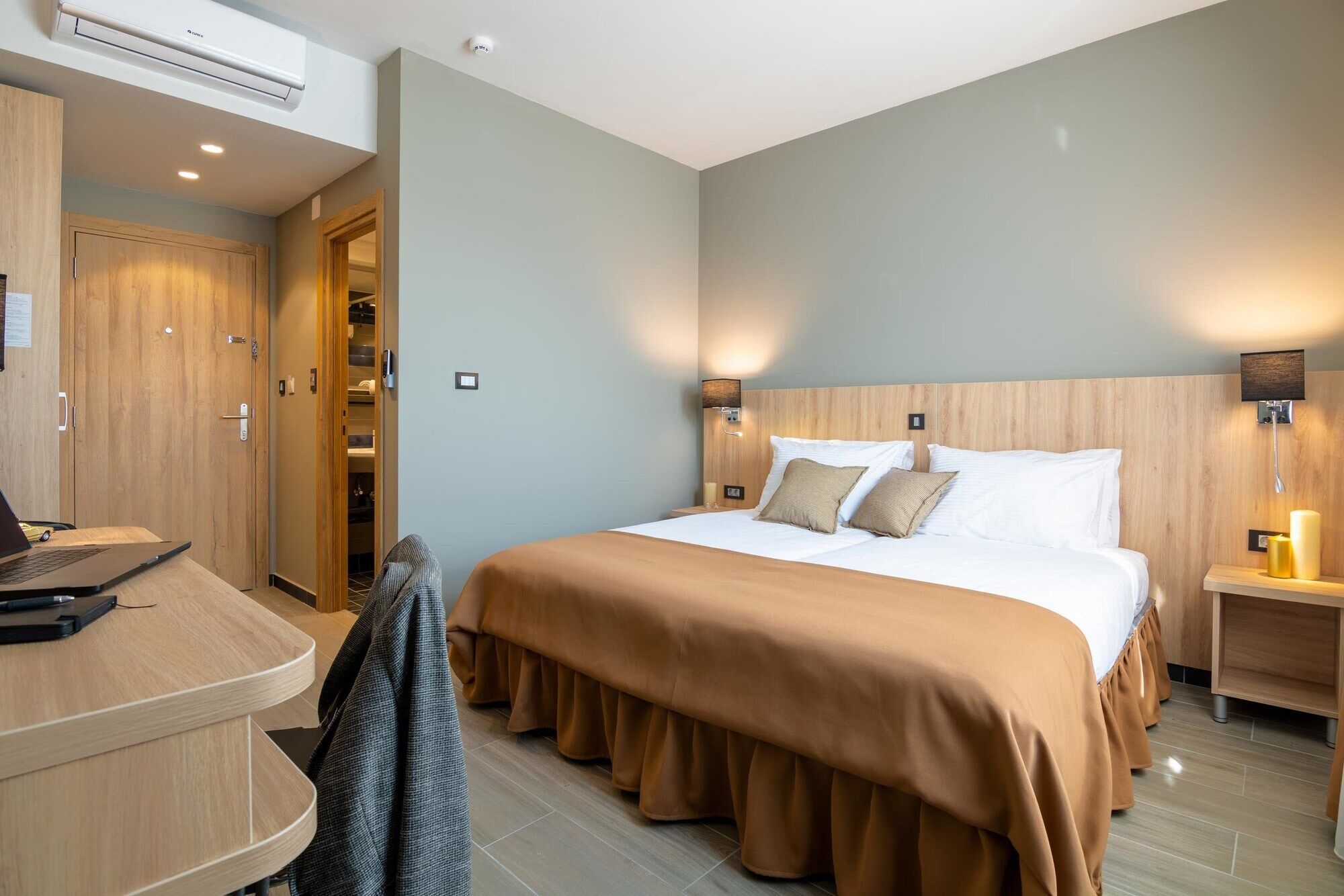 פודגוריצה Hotel Resurs מראה חיצוני תמונה