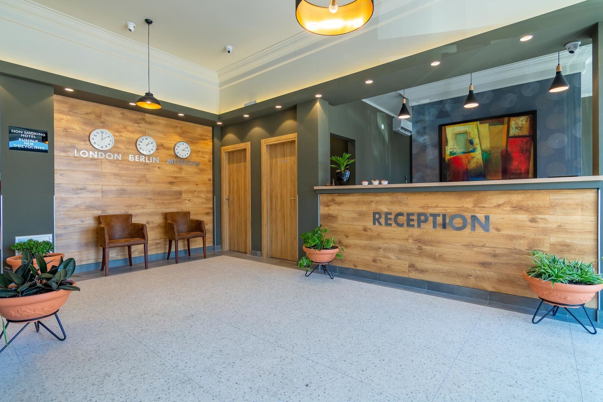 פודגוריצה Hotel Resurs מראה חיצוני תמונה