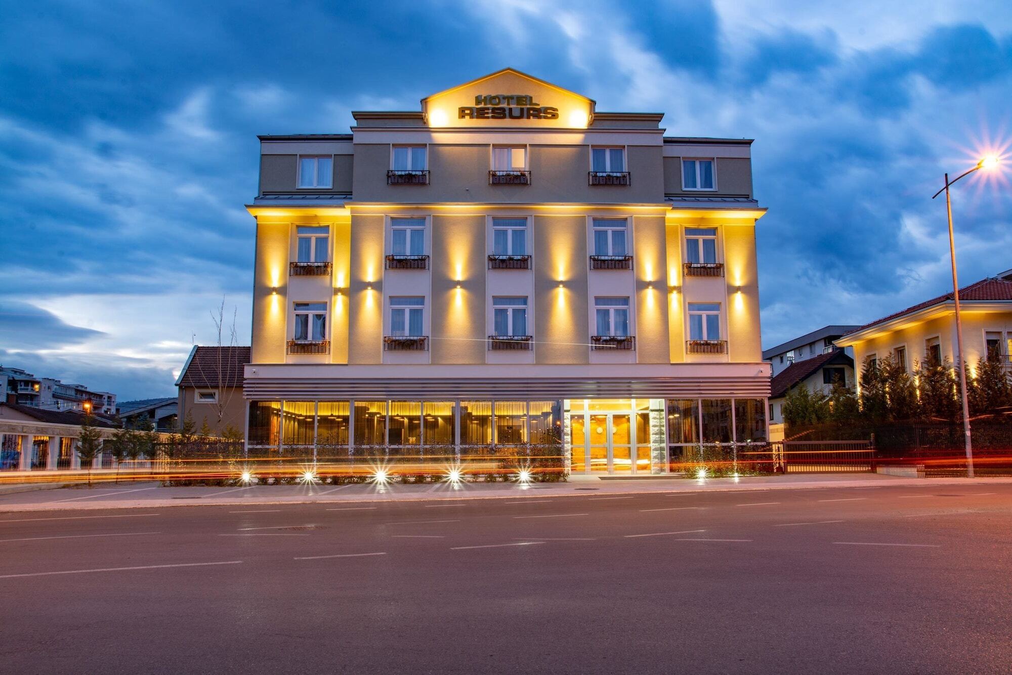 פודגוריצה Hotel Resurs מראה חיצוני תמונה